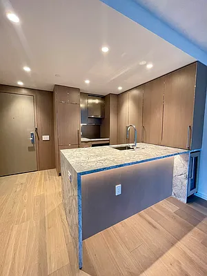 Rented by E Realty International Corp | media 65