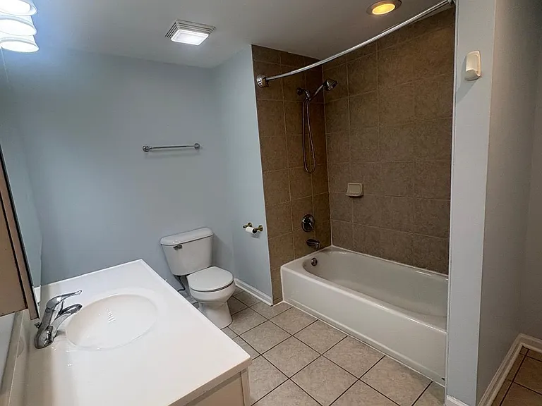 8000 Kilpatrick Ave #2B — Photo 14