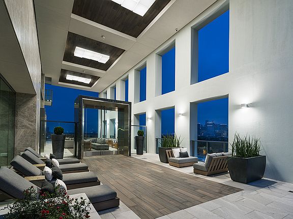 Open-Air Loggia