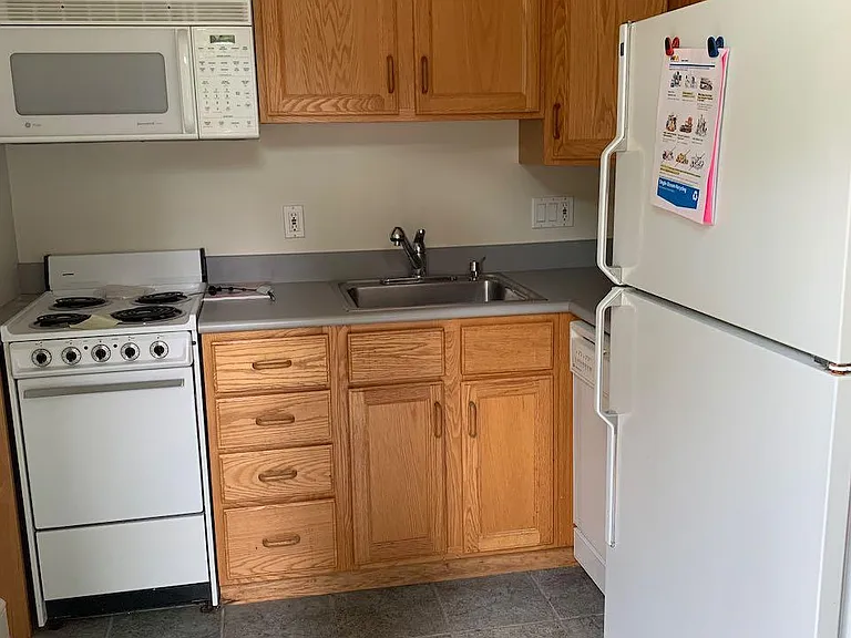 94 Somerset St #2 — Photo 4