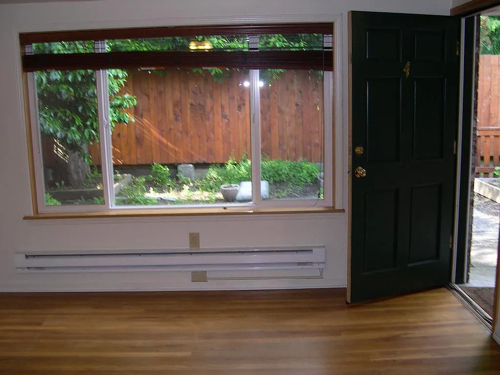2 bed, 700 sqft, $2,050 — Photo 4