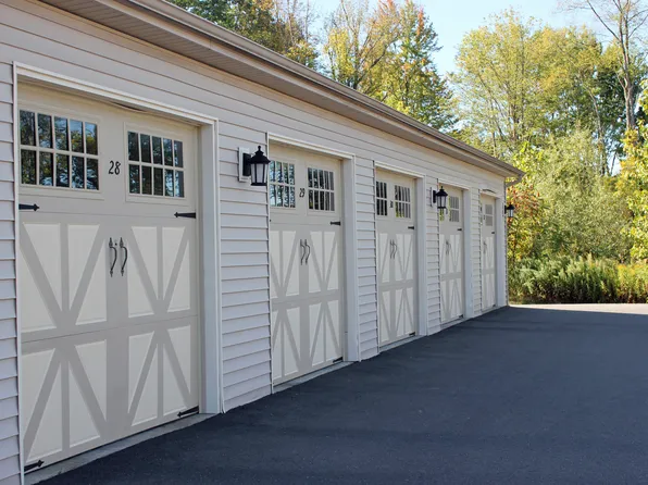 Mill Hollow Apartments, 48 Bavarian Way #0f10a9338, Altamont, NY 12009