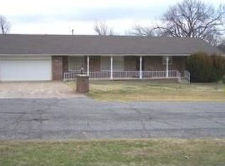 1315 Oak St, Grove, OK 74344