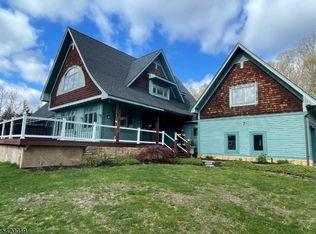 4 Highlands Ln, Hardwick, NJ 07825