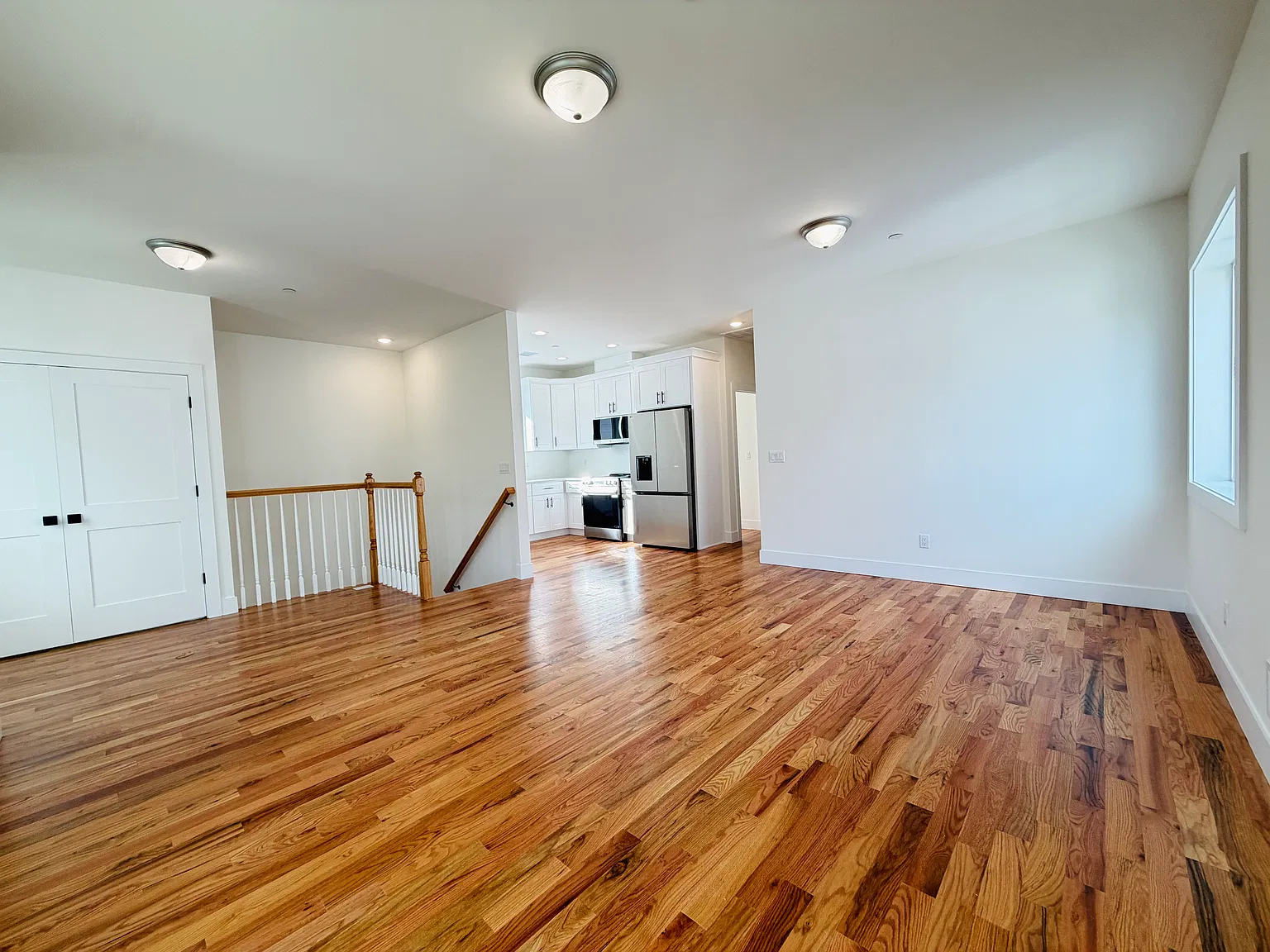 3 bed, 1150 sqft, $3,200 — Photo 4
