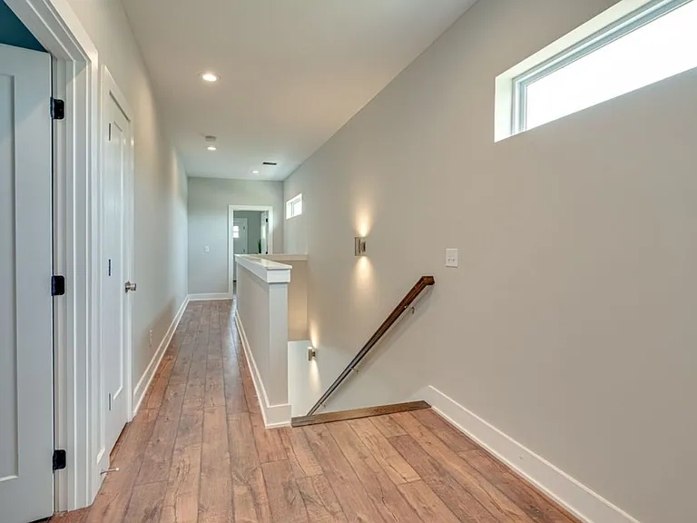 1201 Walsh St — Photo 10