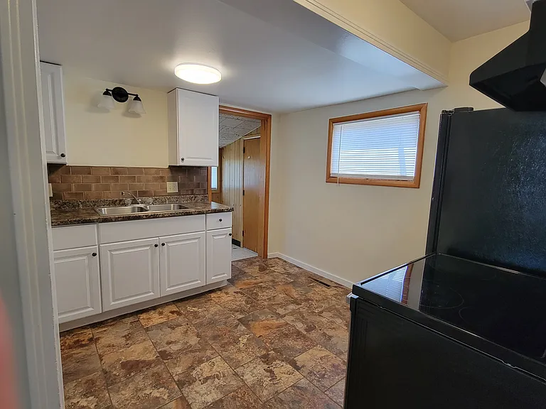 215 N Green St — Photo 2