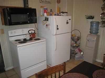 3rd image of 1381 Hill City Rd