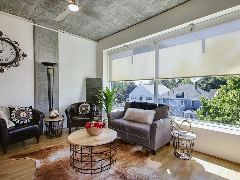 1818 L St #515 — Photo 37