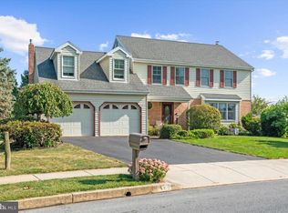 117 Marie Dr, Sinking Spring, PA 19608