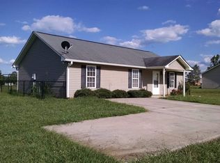 20 Stonegate Dr, Cedartown, GA 30125