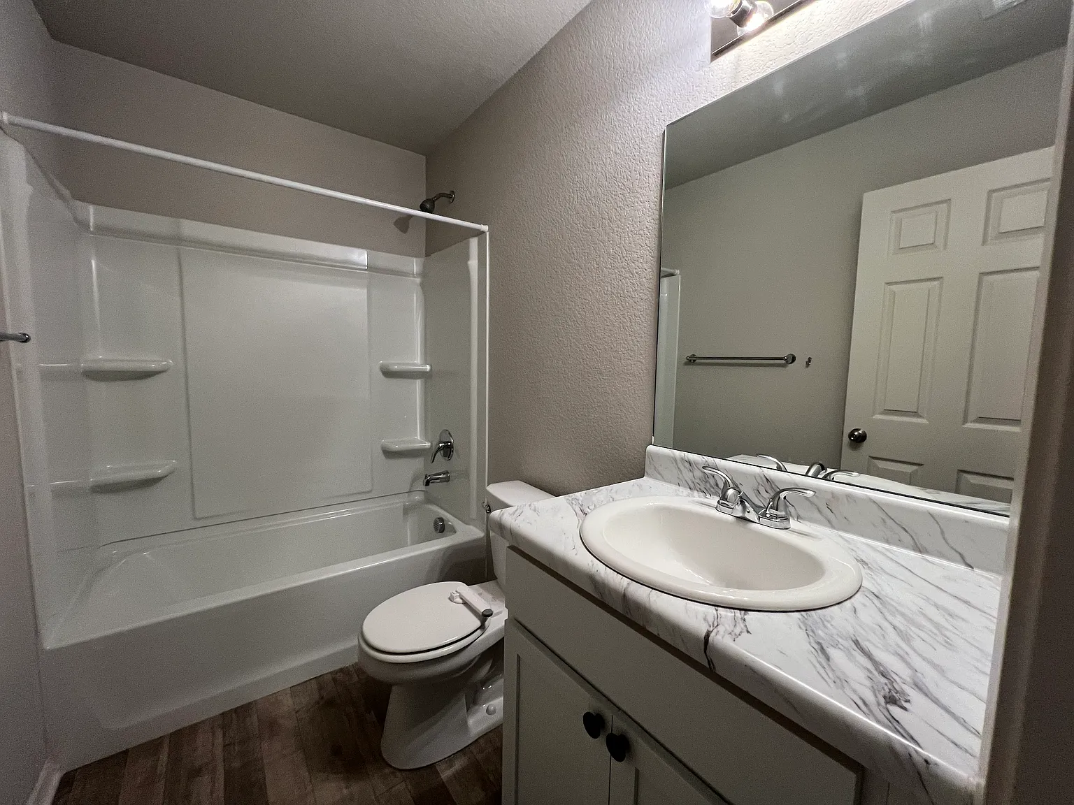 3 bed, 1392 sqft, $1,550 — Photo 3
