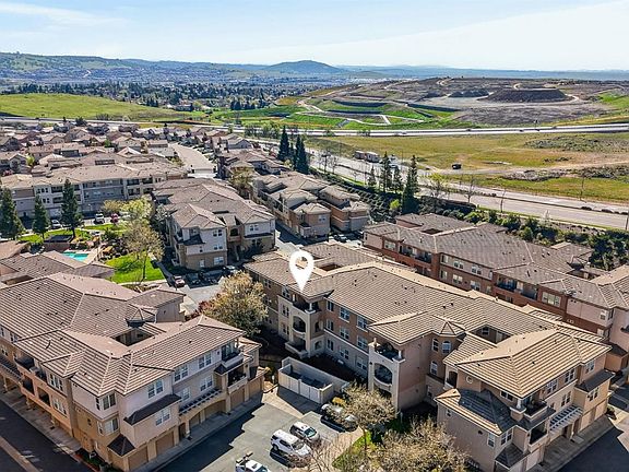 2nd image of 900 Moon Cir Unit 937