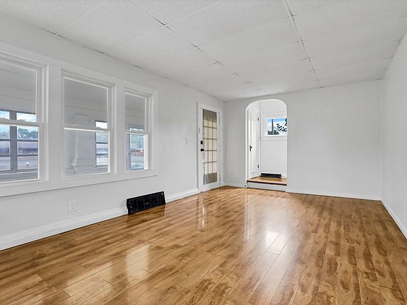 5th image of 2365 N Stelzer Rd