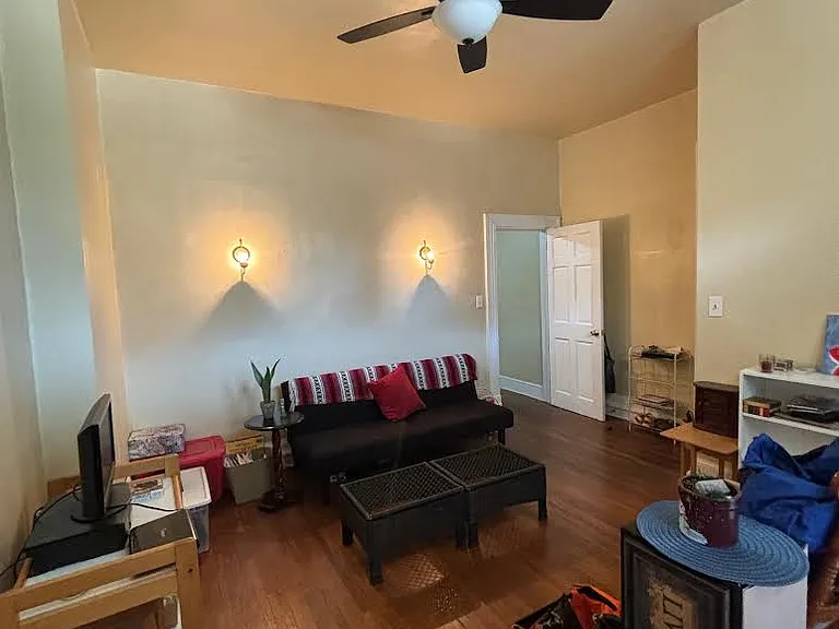 635 W Chestnut St #1 — Photo 7