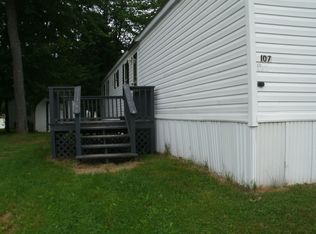 107 Sparrow Dr, Augusta, ME 04330