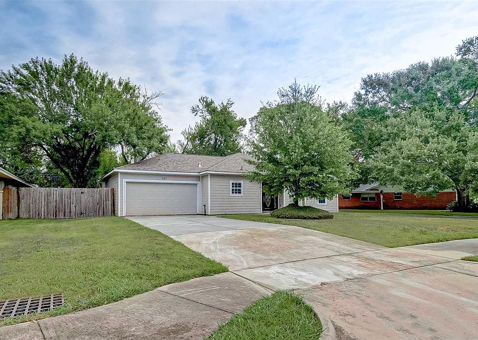 1st image of 607 Denard Ln