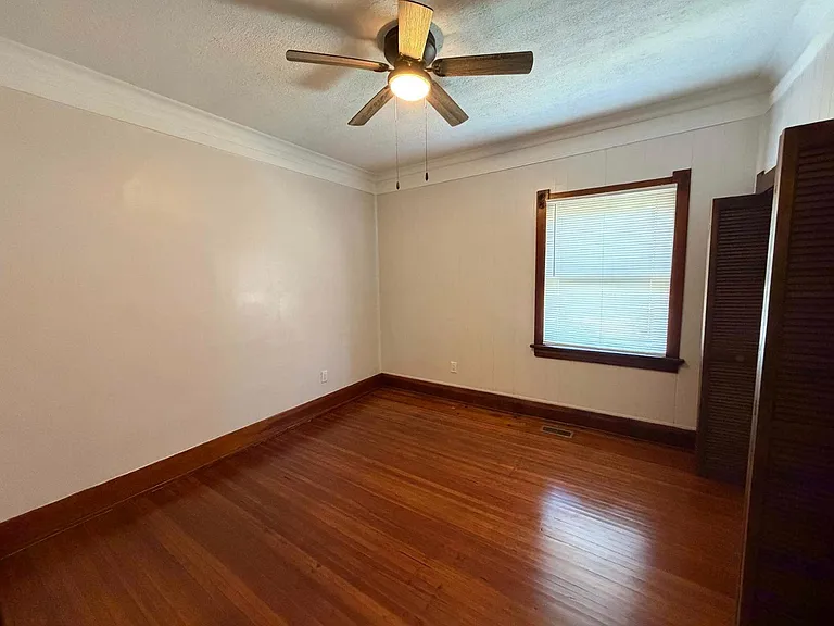 414 Platt St #3 — Photo 11