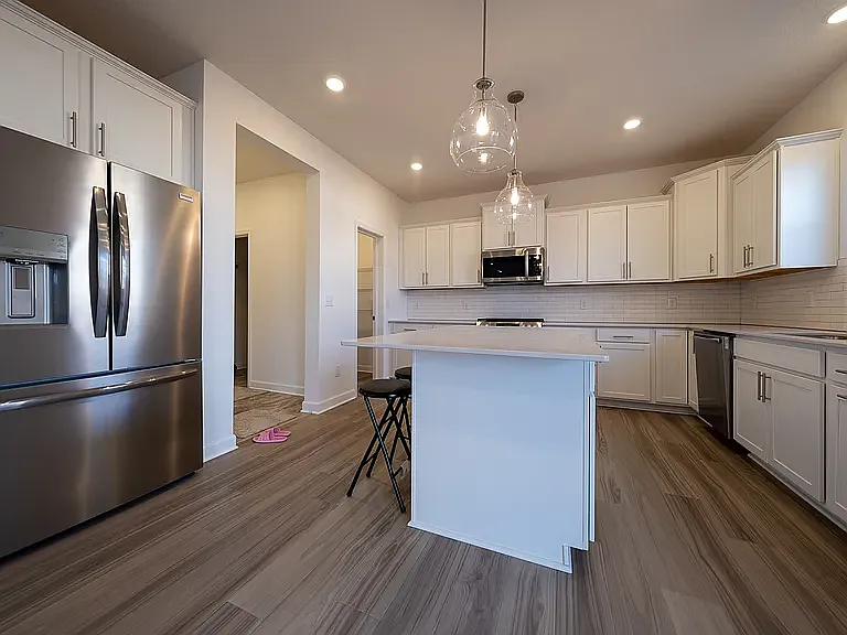 11288 Kingsview Ln N — Photo 23