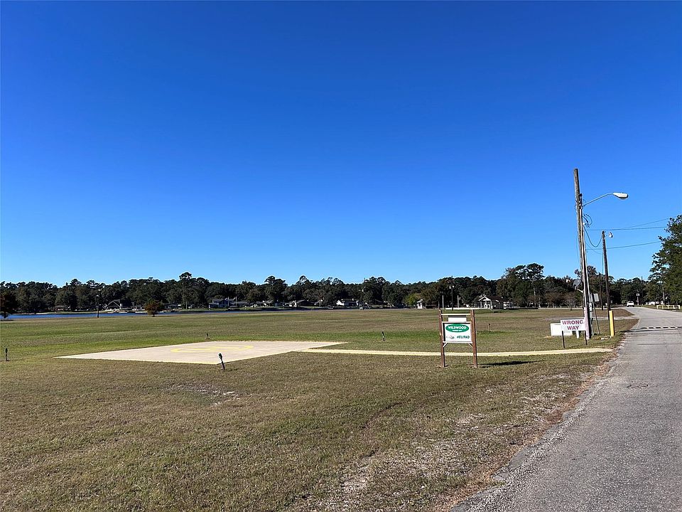 1st image of 16 Hackberry Dr