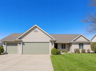 2190 Hidden Creek Rd, Neenah, WI