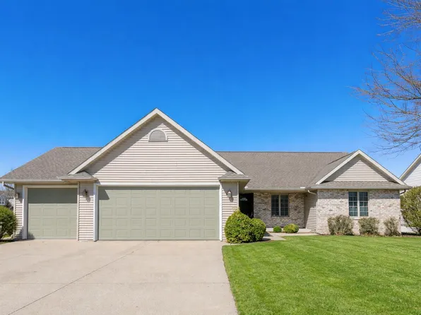 2190 Hidden Creek Rd, Neenah, WI 54956