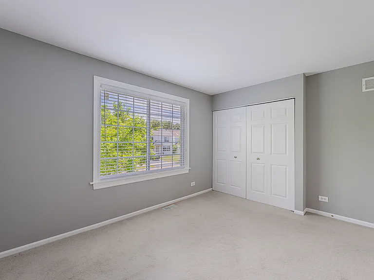 1371 E Braymore Cir — Photo 25