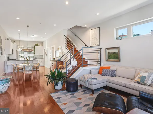 2567 E Thompson St, Philadelphia, PA 19125