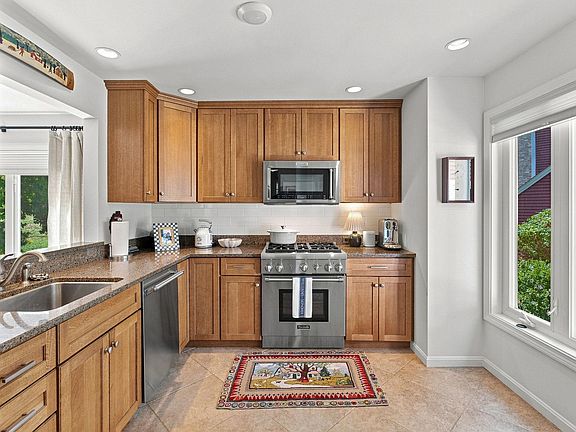 4th image of 203 Straw Hill Road