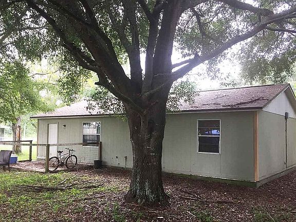 3rd image of 327 NW 56th Ave