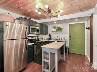 201 S Hoskins Rd APT 315, Charlotte, NC