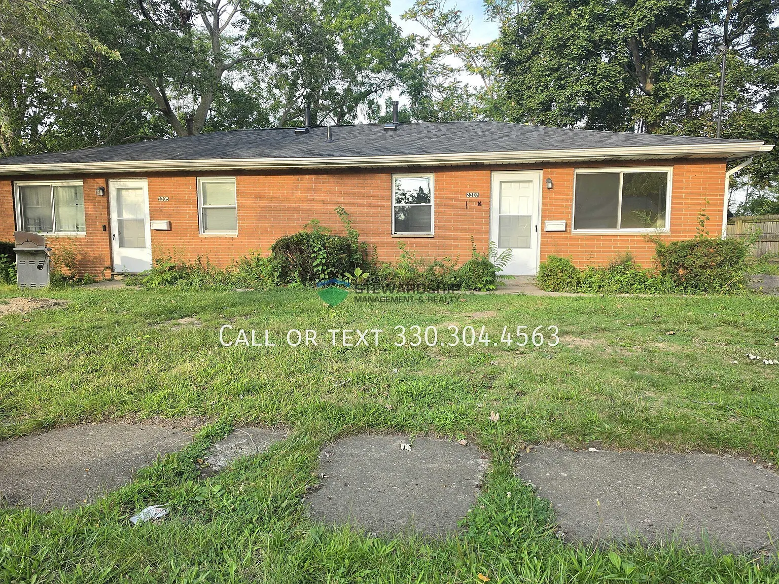 Two-Bedroom, One-Bathroom Duplex In Akron Available Now! — Photo 1