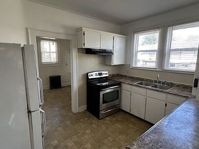 5th image of 445 E Eufaula St