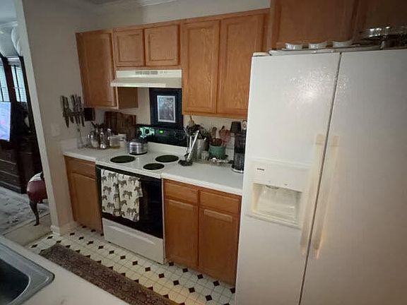 5th image of 1619 Vance St