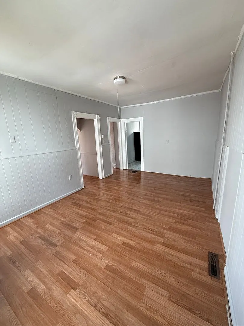 710 Blandina — Photo 1