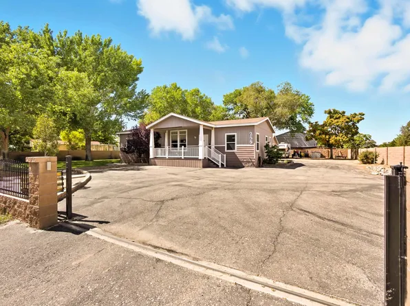 255 Golden Poppy St, Bosque Farms, NM 87068