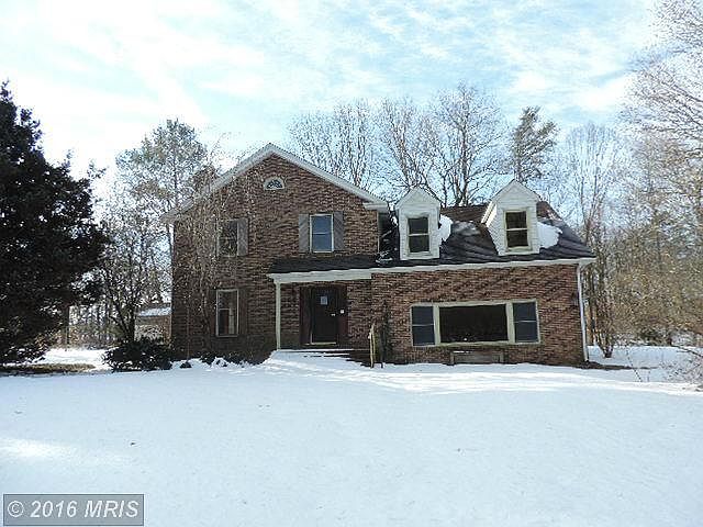1st image of 525 Kennersley Farm Ln