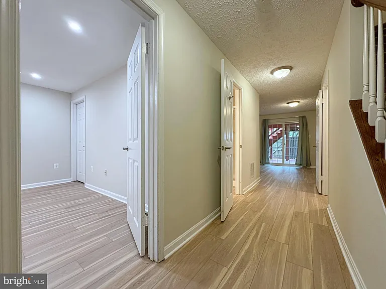 3946 Rosebay Ct — Photo 24