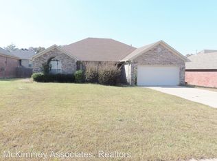 5601 Aviator Dr, Jacksonville, AR 72076