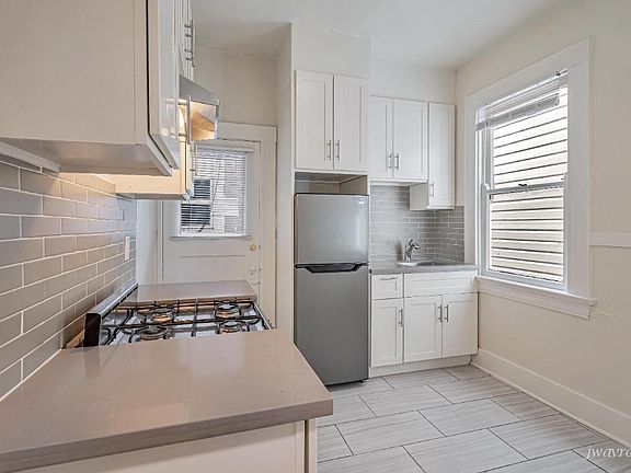 2nd image of 3475 16th St #2J