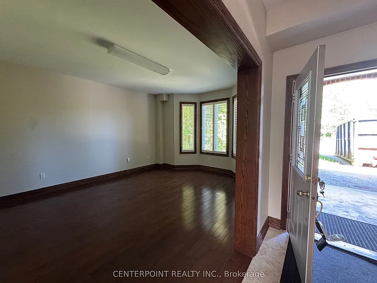 307 Hendon Ave — Photo 8