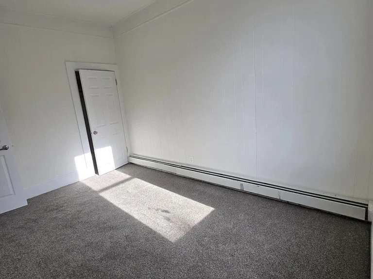 222-224-226 Margaret St — Photo 11