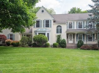 4 Winchester Ter, Randolph, NJ 07869