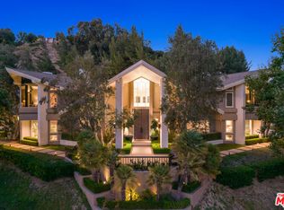 16101 Valley Meadow Pl, Encino, CA 91436