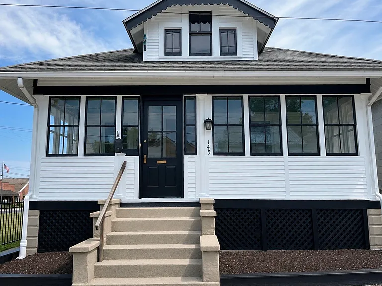 145 Breckenridge St — Photo 1