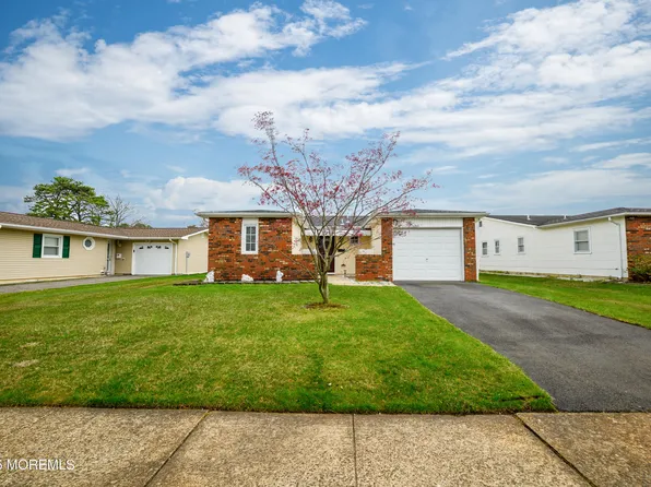 27 Blake Circle, Brick, NJ 08724