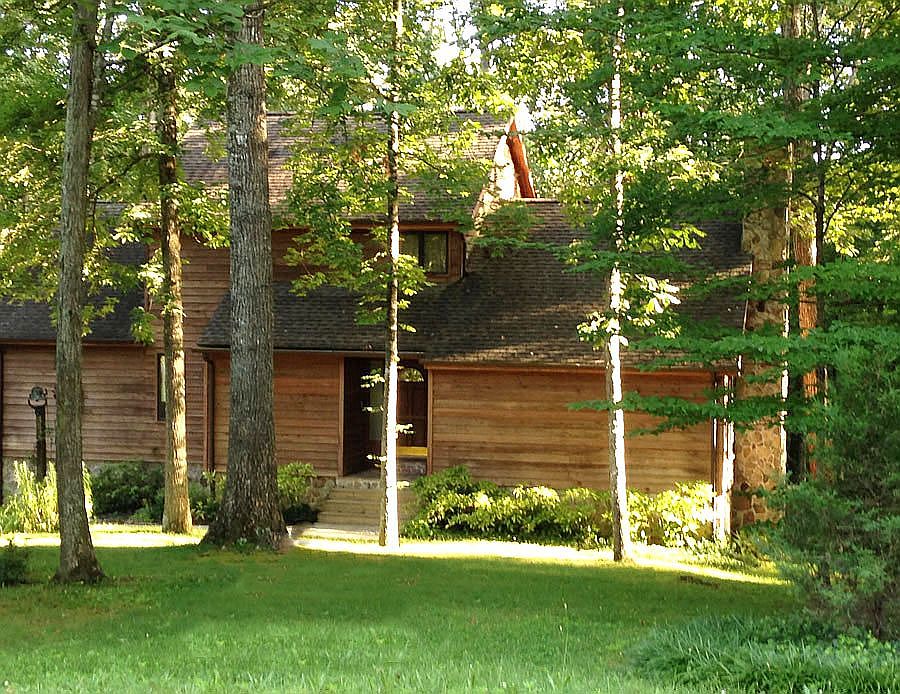 1st image of 121 Lake Meadow Dr