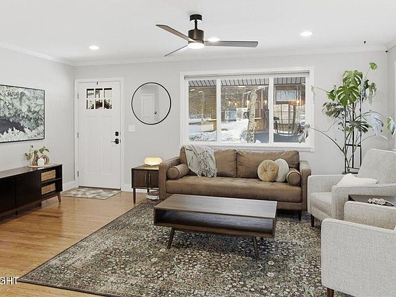 3rd image of 10336 Le Doux Ln