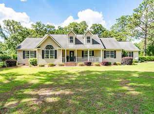 107 Carriage Ln, Sylvester, GA 31791