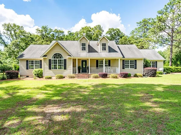 107 Carriage Ln, Sylvester, GA 31791